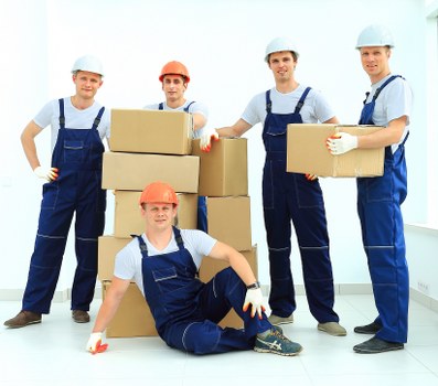 Local removals support for flats and houses in Chiswick