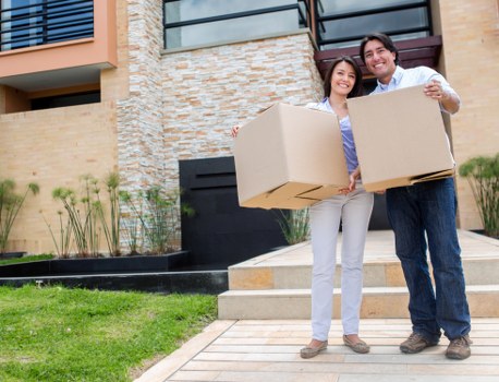 Professional moving team handling access challenges in Chiswick